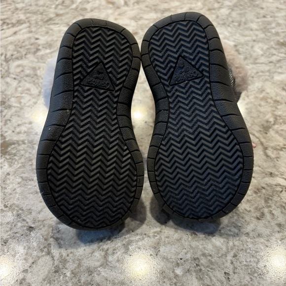 OshKosh Boots Size 5 - Picture 9 of 10